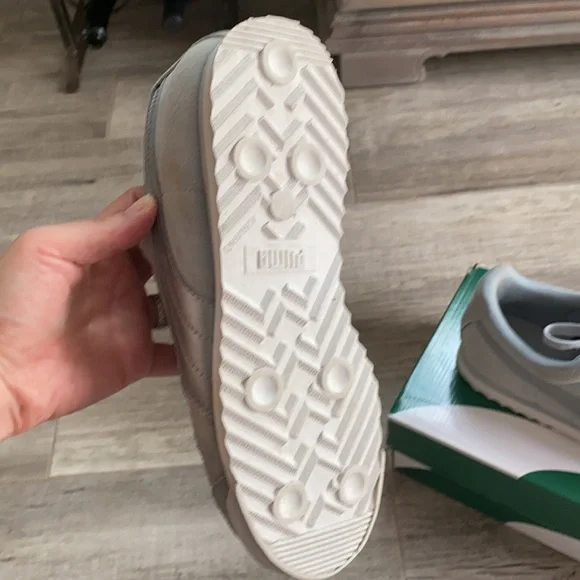 Puma Roma classic met safari, size 9, grey.  Shows wear - Picture 8 of 8